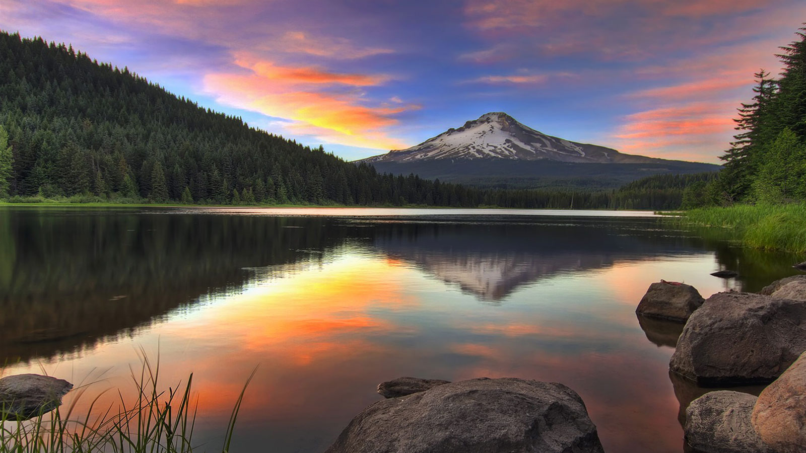opri-hero-mountain-sunset-reflection