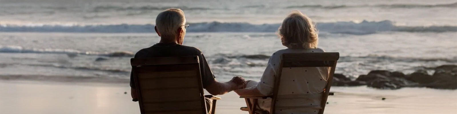 opri-post-couple-on-beach